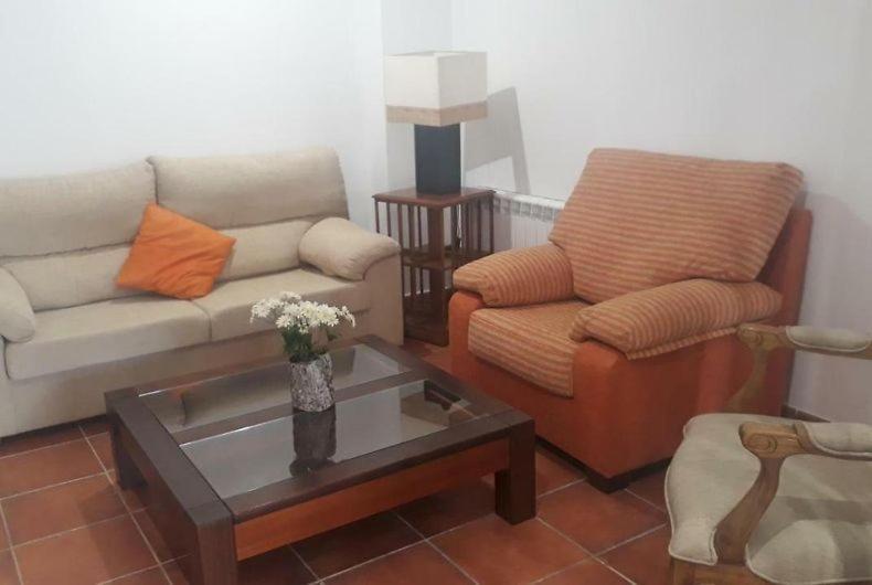 Hostal Los Ojos De Gabriel El Vallecillo Екстериор снимка