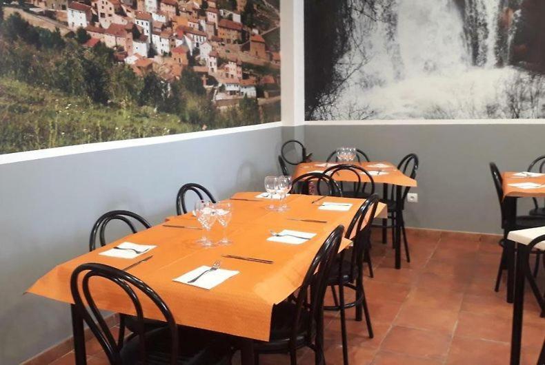 Hostal Los Ojos De Gabriel El Vallecillo Екстериор снимка